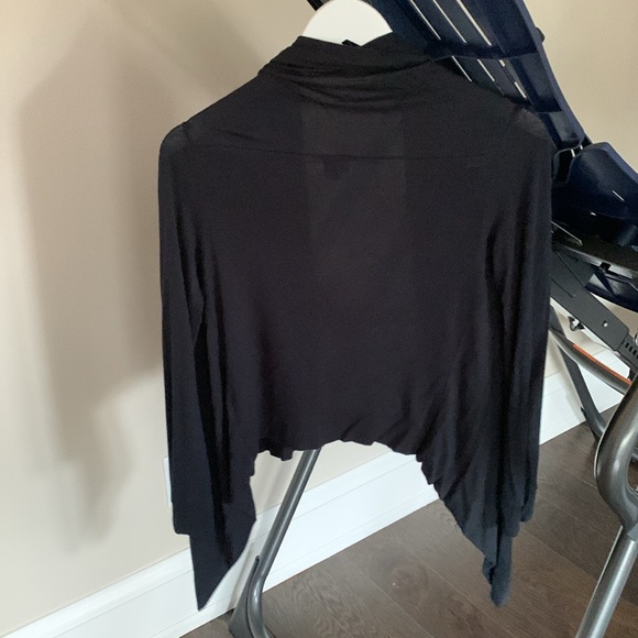 Women’s Sweater - Picture 3 of 3